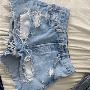 Levi distressed shorts